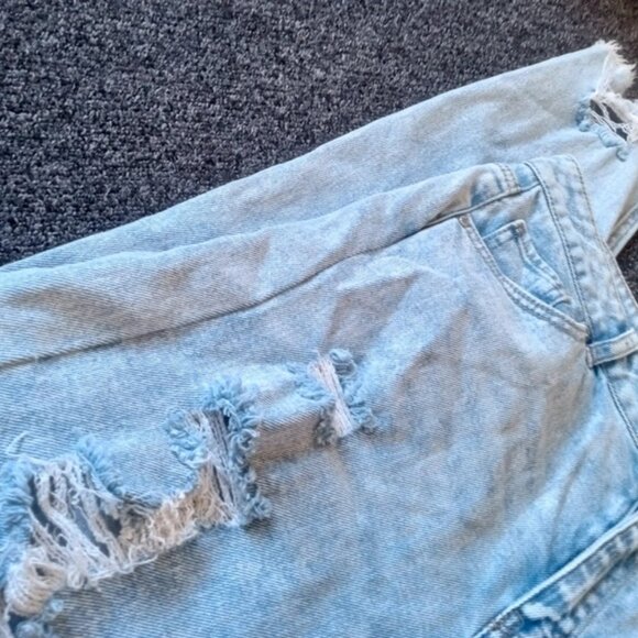 jeans - Picture 2 of 3